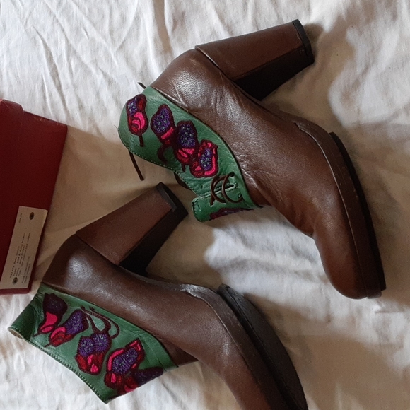 Belize Embroidered Boots - Picture 3 of 7